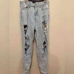Urban outfitters BDG light washed, ripped mom jeans